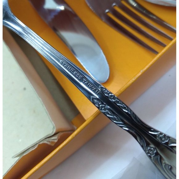 Vtg stainless steel taiwan Table ware silverware Set READ - Picture 2 of 16